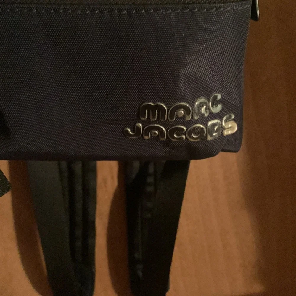 Selling a mini Marc Jacobs bag in excellent condition any questions ask 😊💕